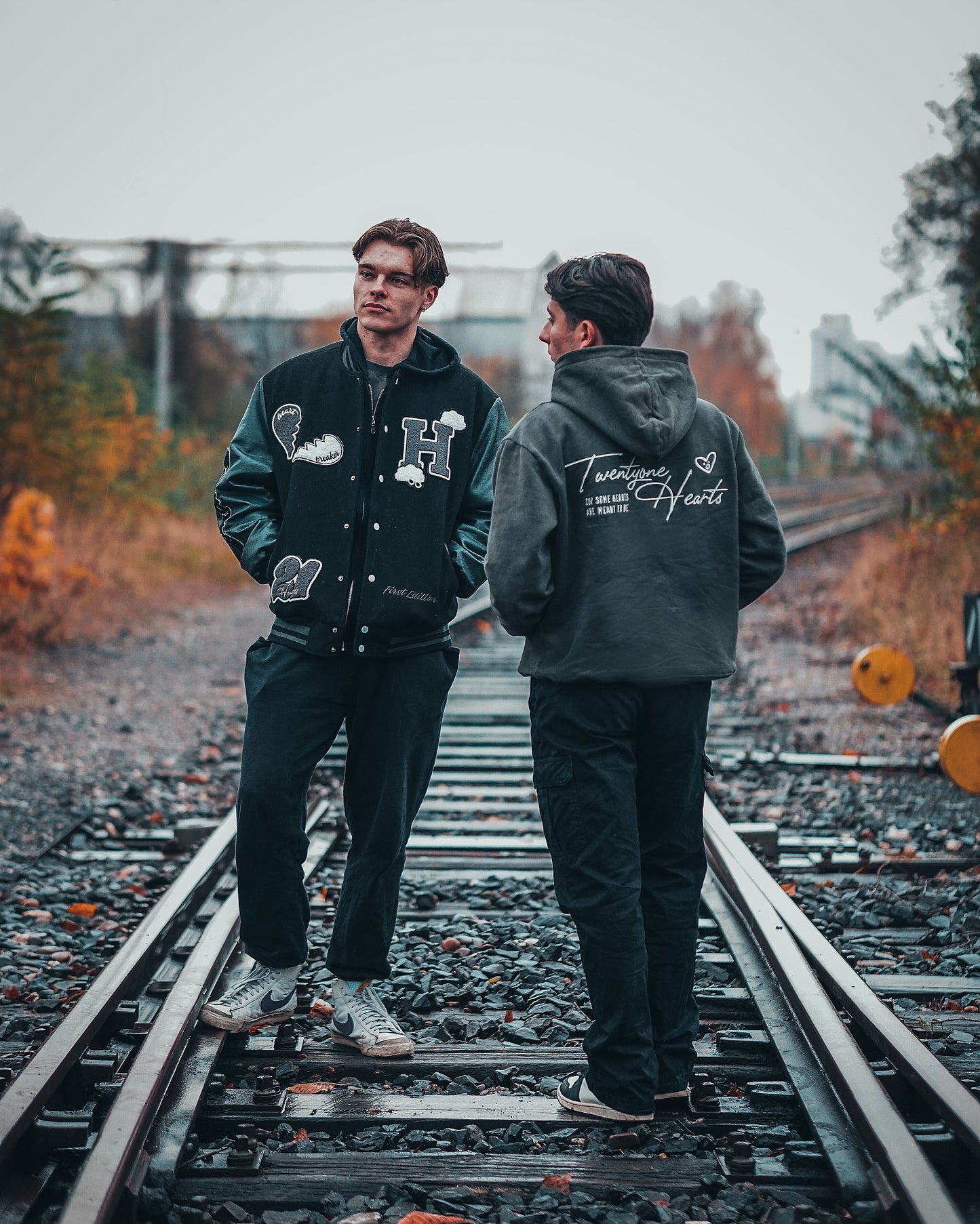 Bundle Deal (Hoodie+Varsity Jacke)