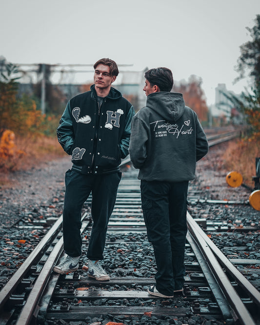 Bundle Deal (Hoodie+Varsity Jacke)